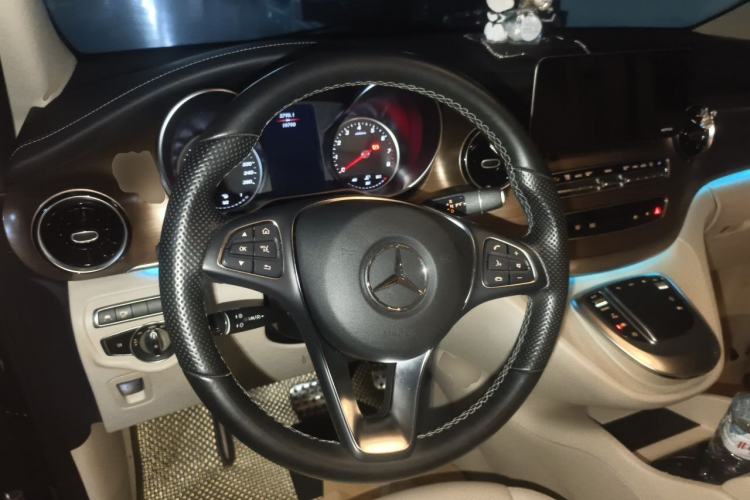 Used Mercedes-Benz V-Class 2020 V 260 L Long-wheelbase Luxury Edition Steering Wheel