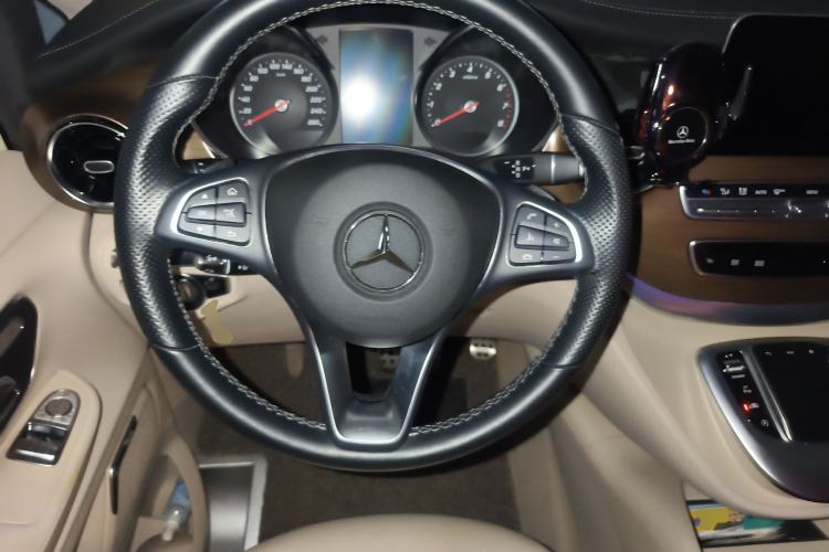 Used Mercedes-Benz V-Class 2020 V 260 Prestige Edition Steering Wheel