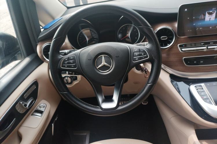 Used Mercedes-Benz V-Class 2020 V 260 L Long-wheelbase Luxury Edition Steering Wheel