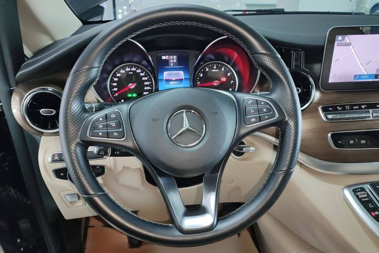 Used Mercedes-Benz V-Class 2020 V 260 L Long-wheelbase Luxury Edition Steering Wheel