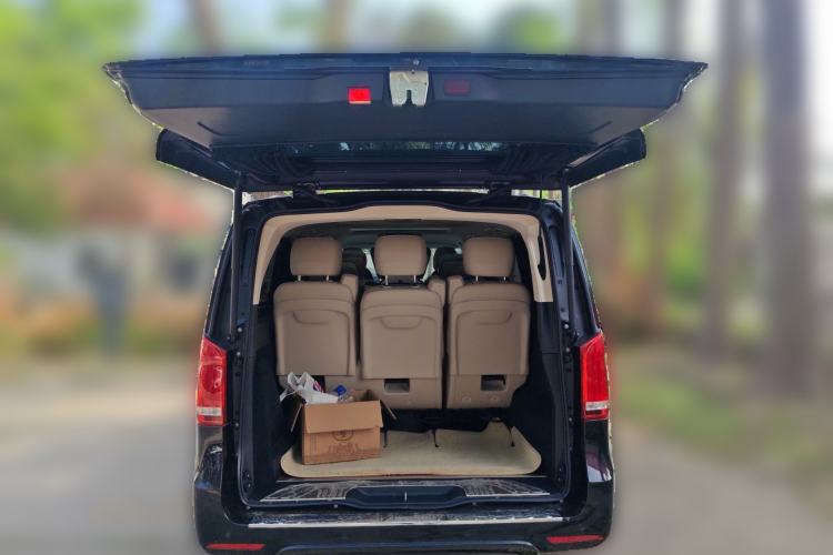 Used Mercedes-Benz V-Class 2020 V 260 L Long-wheelbase Luxury Edition Trunk