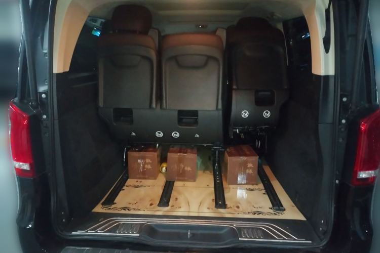 Used Mercedes-Benz V-Class 2020 V 260 L Long-wheelbase Luxury Edition Trunk