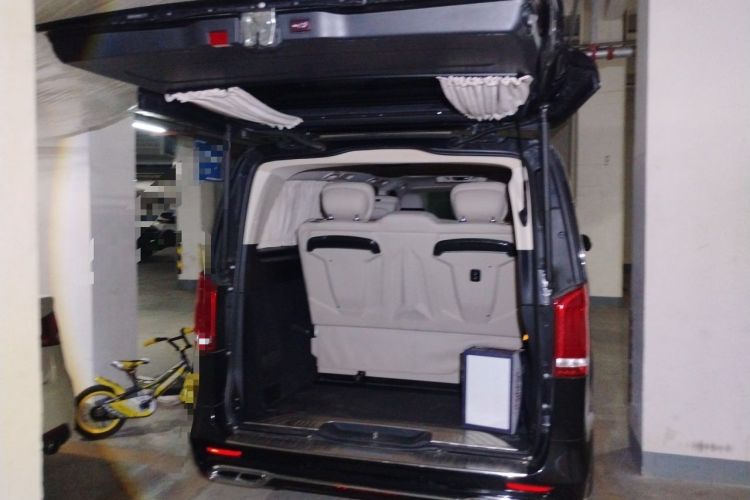 Used Mercedes-Benz V-Class 2020 V 260 L Long-wheelbase Luxury Edition Trunk