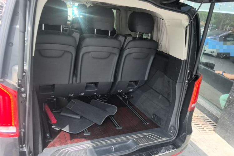 Used Mercedes-Benz V-Class 2020 V 260 L Long-wheelbase Luxury Edition Trunk