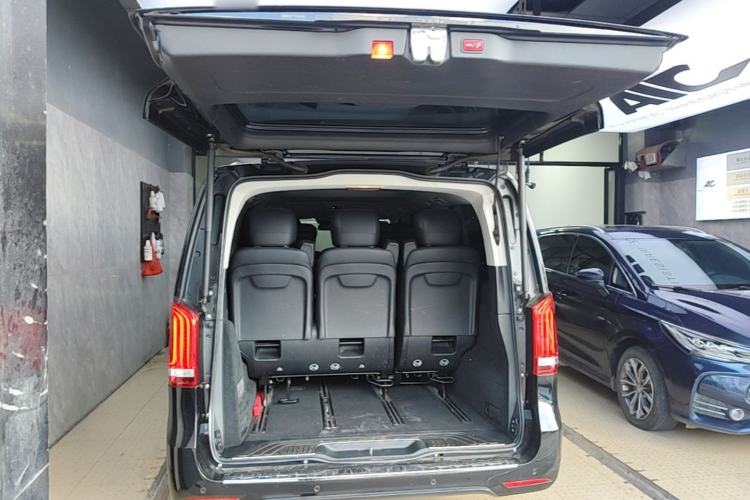 Used Mercedes-Benz V-Class 2020 V 260 L Long-wheelbase Luxury Edition Trunk