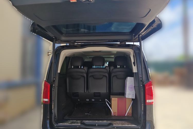 Used Mercedes-Benz V-Class 2020 V 260 Avantgarde Edition Trunk
