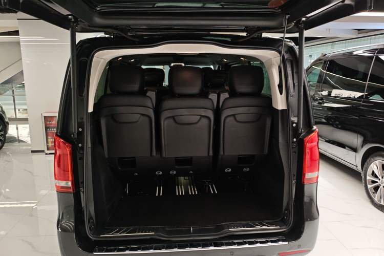 Used Mercedes-Benz V-Class 2020 V 260 L Long-wheelbase Luxury Edition Trunk