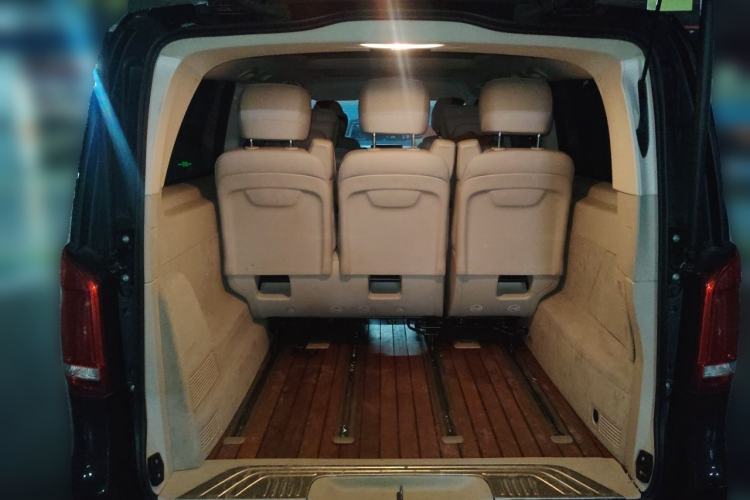Used Mercedes-Benz V-Class 2020 V 260 L Long-wheelbase Luxury Edition Trunk