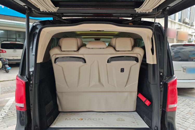 Used Mercedes-Benz V-Class 2020 V 260 L Long-wheelbase Luxury Edition Trunk