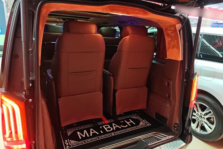 Used Mercedes-Benz V-Class 2020 V 260 Avantgarde Edition Trunk