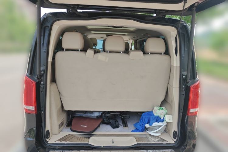 Used Mercedes-Benz V-Class 2020 V 260 L Long-wheelbase Luxury Edition Trunk
