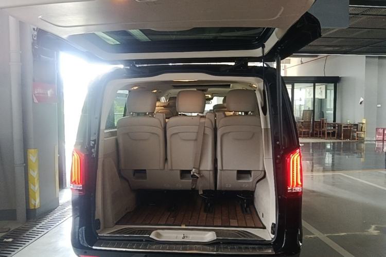 Used Mercedes-Benz V-Class 2020 V 260 Prestige Edition Trunk