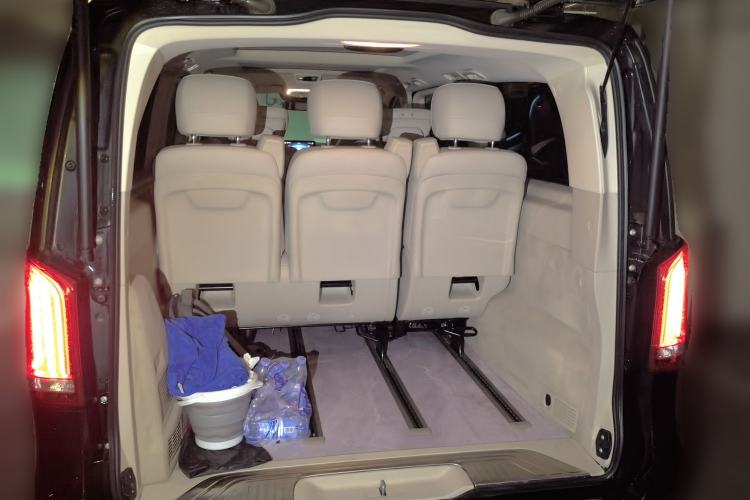 Used Mercedes-Benz V-Class 2020 V 260 L Long-wheelbase Luxury Edition Trunk