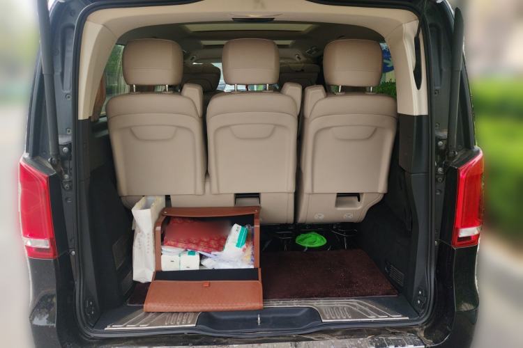 Used Mercedes-Benz V-Class 2020 V 260 L Long-wheelbase Luxury Edition Trunk