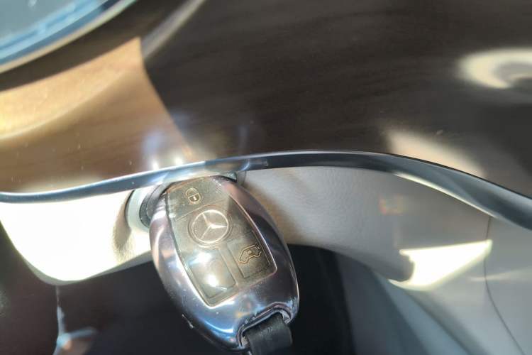 Used Mercedes-Benz V-Class 2020 V 260 L Long-wheelbase Luxury Edition Vehicle Key