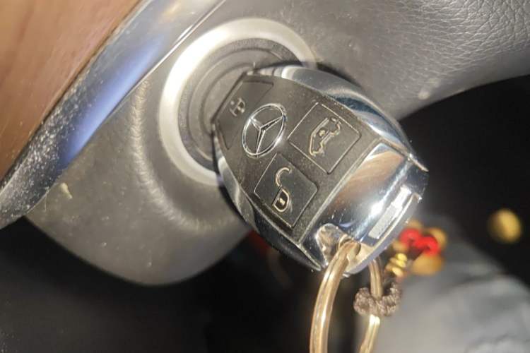 Used Mercedes-Benz V-Class 2020 V 260 L Long-wheelbase Luxury Edition Vehicle Key