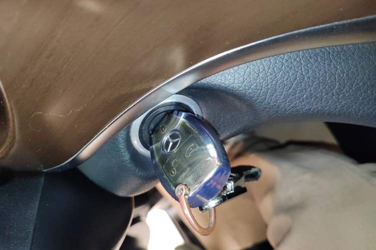 Used Mercedes-Benz V-Class 2020 V 260 Prestige Edition Vehicle Key