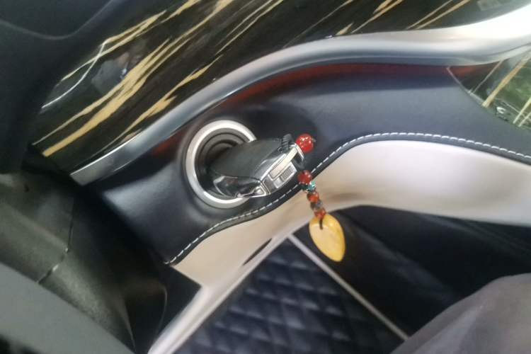 Used Mercedes-Benz V-Class  Vehicle Key