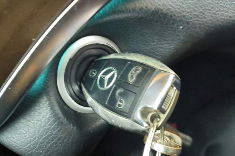 Used Mercedes-Benz V-Class 2020 V 260 L Long-wheelbase Luxury Edition Vehicle Key