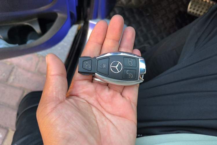 Used Mercedes-Benz V-Class 2020 V 260 L Long-wheelbase Luxury Edition Vehicle Key