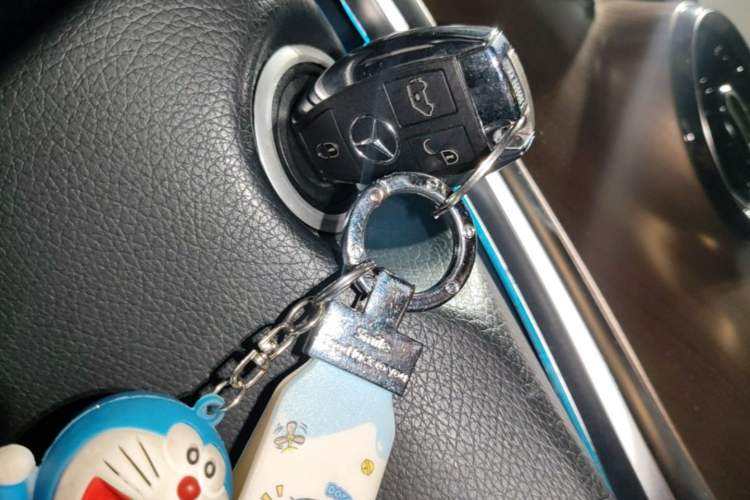 Used Mercedes-Benz V-Class 2020 V 260 Prestige Edition Vehicle Key