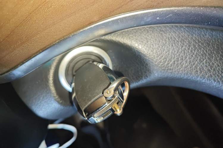 Used Mercedes-Benz V-Class 2020 V 260 Prestige Edition Vehicle Key