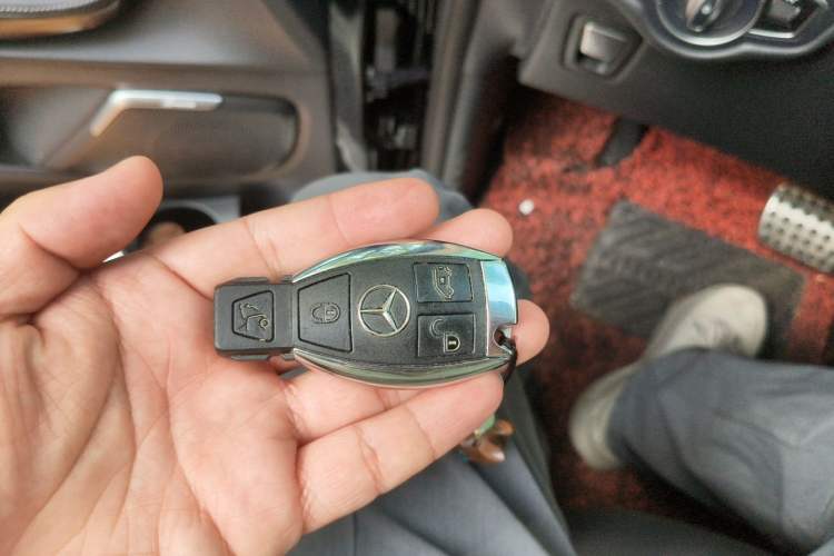 Used Mercedes-Benz V-Class 2020 V 260 L Long-wheelbase Luxury Edition Vehicle Key