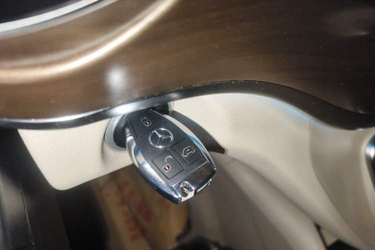 Used Mercedes-Benz V-Class 2020 V 260 L Long-wheelbase Luxury Edition Vehicle Key