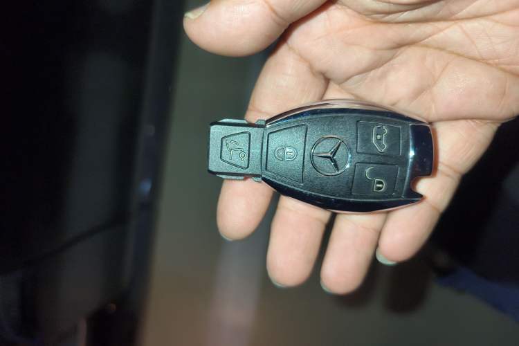 Used Mercedes-Benz V-Class 2020 V 260 Prestige Edition Vehicle Key