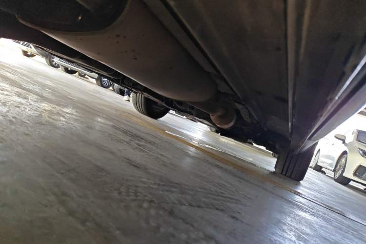 Used Mercedes-Benz V-Class 2020 V 260 Avantgarde Edition Chassis Rear Right
