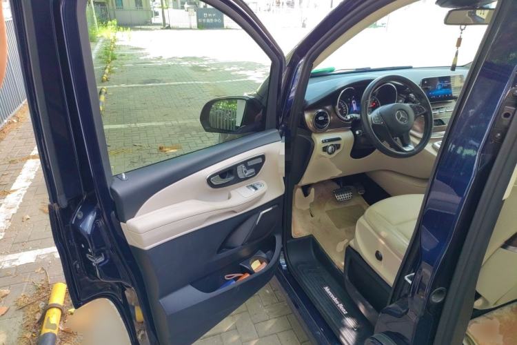 Used Mercedes-Benz V-Class 2020 V 260 Prestige Edition Driver Seat