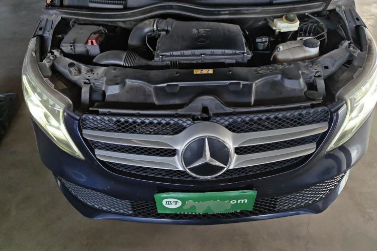Used Mercedes-Benz V-Class 2020 V 260 Avantgarde Edition Engine Bay