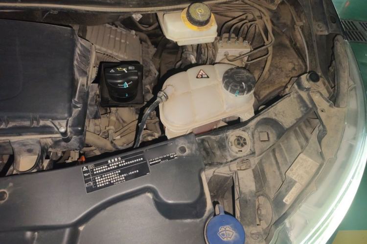 Used Mercedes-Benz V-Class 2020 V 260 L Long-wheelbase Luxury Edition Engine Bay Left
