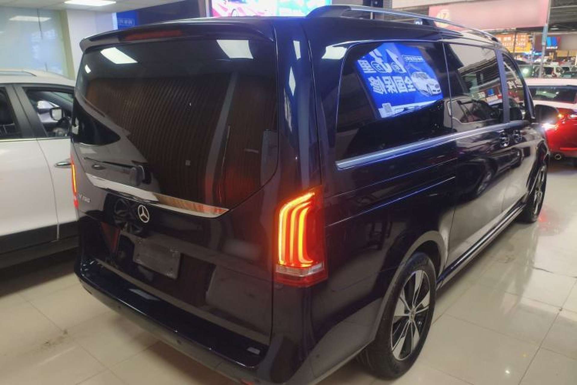 Used Mercedes-Benz V-Class 2020 V 260 Prestige Edition Exterior 5