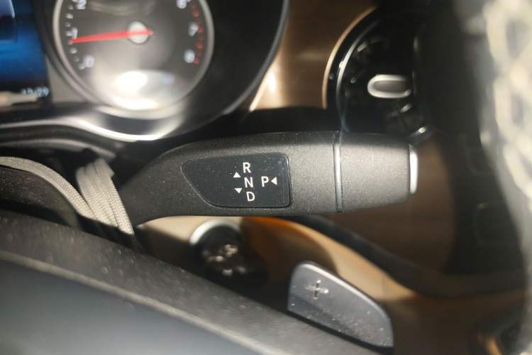 Used Mercedes-Benz V-Class 2020 V 260 L Long-wheelbase Luxury Edition Gear Lever