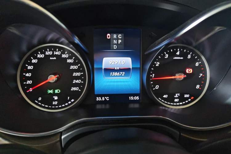 Used Mercedes-Benz V-Class 2020 V 260 Avantgarde Edition Instrument Cluster