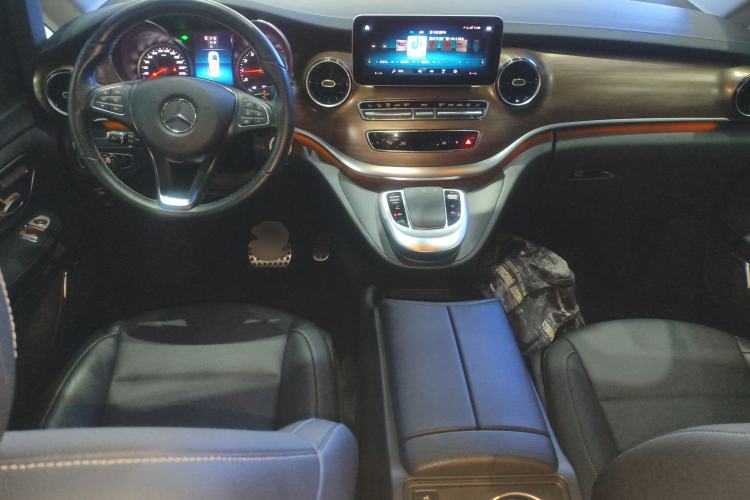 Used Mercedes-Benz V-Class 2020 V 260 Prestige Edition Interior 2