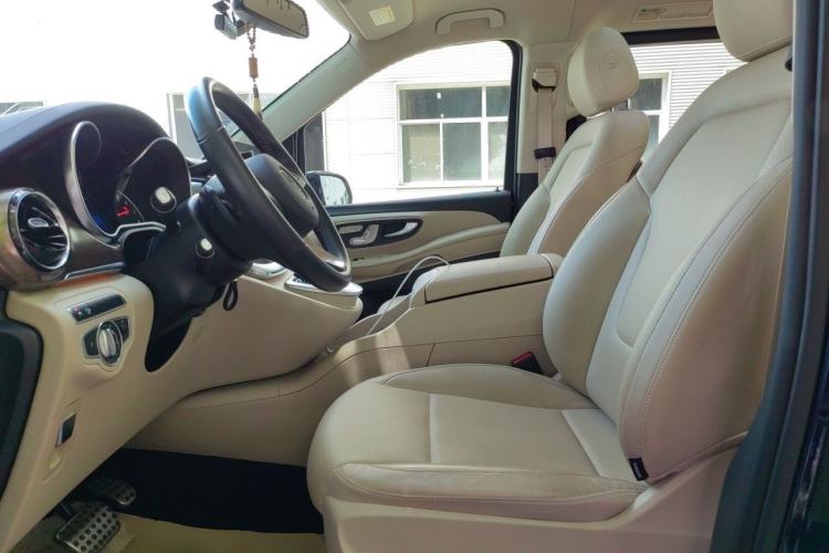 Used Mercedes-Benz V-Class 2020 V 260 Prestige Edition Left Front Seat