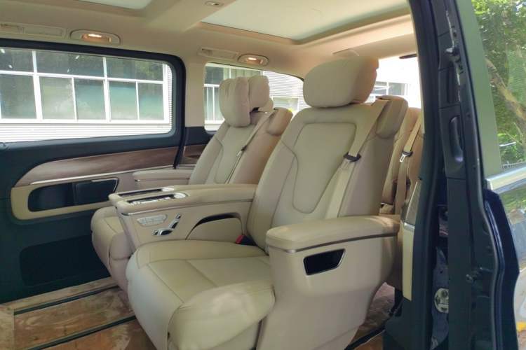 Used Mercedes-Benz V-Class 2020 V 260 Prestige Edition Left Rear Seat