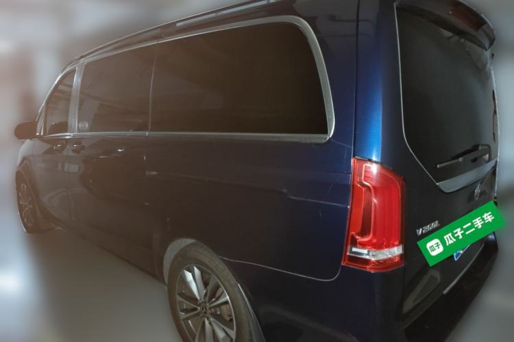 Used Mercedes-Benz V-Class 2020 V 260 Avantgarde Edition Rear Left 45 Deg