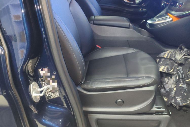Used Mercedes-Benz V-Class 2020 V 260 Prestige Edition Right Front Seat