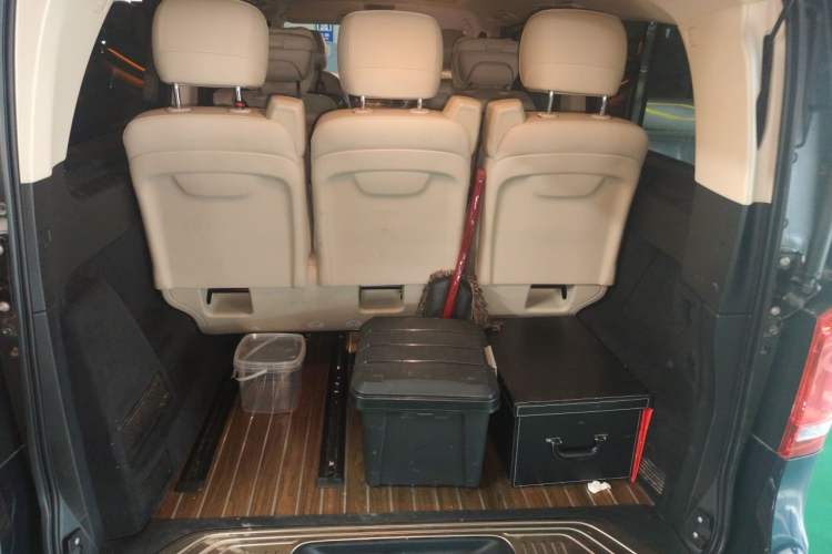 Used Mercedes-Benz V-Class 2020 V 260 L Long-wheelbase Luxury Edition Trunk