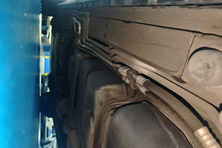 Used Mercedes-Benz V-Class 2020 V 260 Prestige Edition Chassis Rear Left