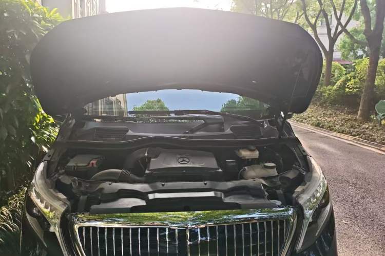 Used Mercedes-Benz V-Class 2020 V 260 Prestige Edition Engine Bay