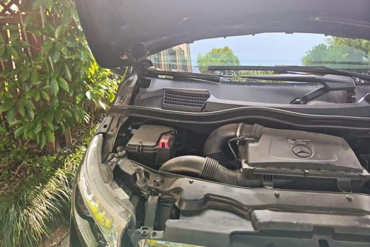 Used Mercedes-Benz V-Class 2020 V 260 Prestige Edition Engine Bay Right