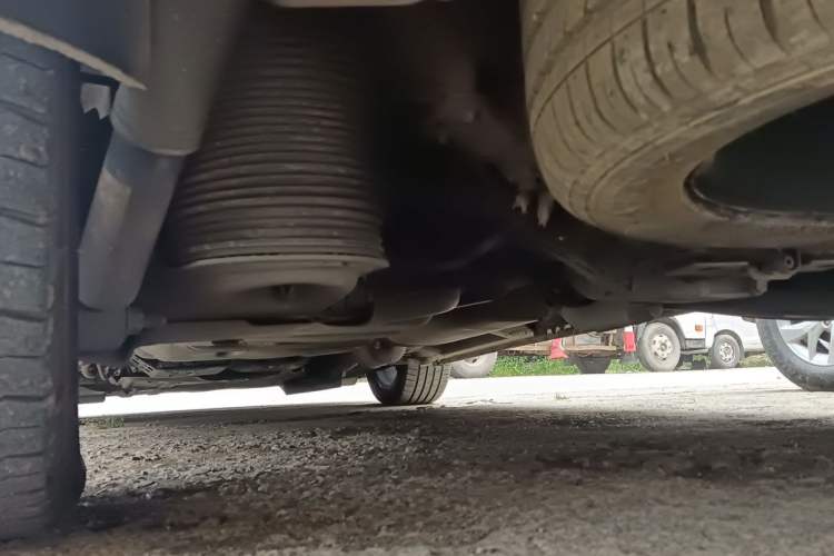 Used Mercedes-Benz V-Class 2020 V 260 Avantgarde Edition Chassis Rear Left