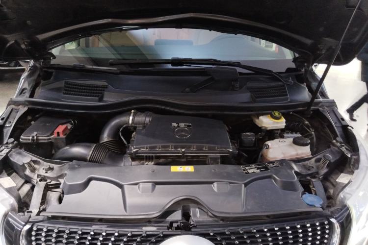 Used Mercedes-Benz V-Class 2020 V 260 L Long-wheelbase Luxury Edition Engine Bay