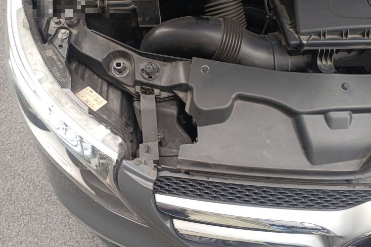 Used Mercedes-Benz V-Class 2020 V 260 Prestige Edition Engine Bay Right