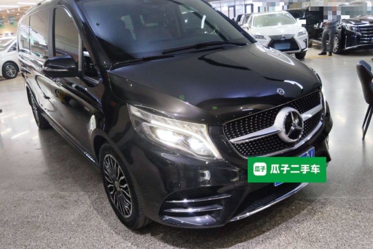 Used Mercedes-Benz V-Class 2020 V 260 L Long-wheelbase Luxury Edition Front Right 45 Deg