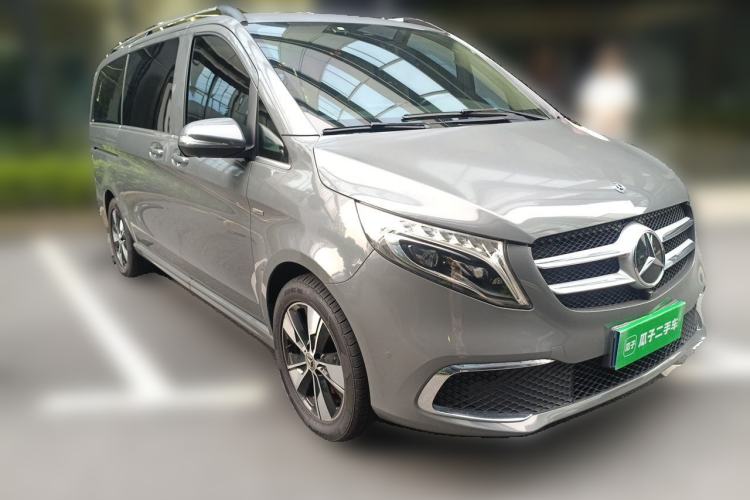 Used Mercedes-Benz V-Class 2020 V 260 Prestige Edition Front Right 45 Deg